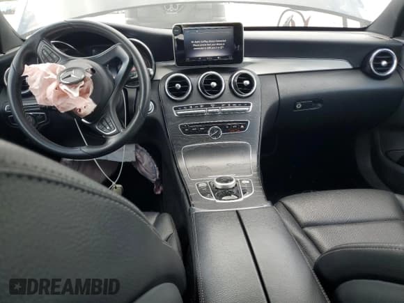 ✅ 2018 Mercedes-Benz C 350e • VIN: 55SWF4HB6JU270499 • Lot: 62760385. Wystawiony na Copart z przebiegiem 107 770 mil. Bezpłatny archiwum sprzedaży aukcyjnych z USA i szczegółowy raport historii pojazdu na DreamBid. Zdjęcie 8.