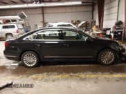 ✅ 2017 Volkswagen Passat SE • VIN: 1VWBT7A33HC033065 • Lot: 43846183. Listed on IAAI with 118,655 mi. Free auction sales archive from the USA and detailed vehicle history report at DreamBid. Image 13.