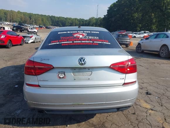 ✅ 2016 Volkswagen Passat S • VIN: 1VWAT7A34GC042867 • Lot: 43244522. Listed on IAAI with 205,348 mi. Free auction sales archive from the USA and detailed vehicle history report at DreamBid. Image 16.