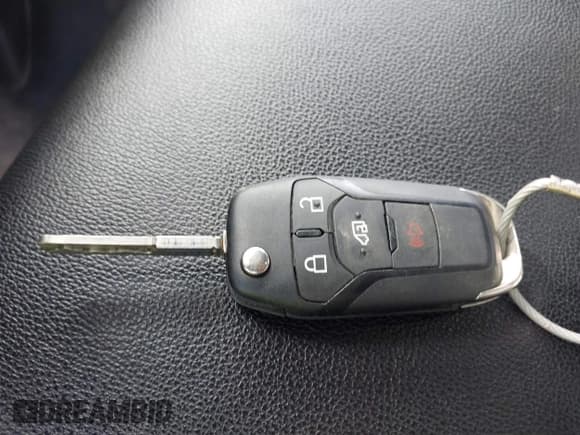 ✅ 2022 Ford Transit Cargo • VIN: 1FTBR3U85NKA64529 • Лот: 40581639. Опубликован ранее на IAAI с пробегом 70 680 миль. Бесплатный доступ к архиву аукционных продаж из США и подробный отчёт об истории автомобиля на DreamBid. Изображение 11.