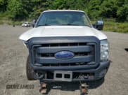 ✅ 2015 Ford F-250 XLT • VIN: 1FTBF2B65FEC49183 • Lot: 65207195. Wystawiony na Copart z przebiegiem 279 562 mil. Bezpłatny archiwum sprzedaży aukcyjnych z USA i szczegółowy raport historii pojazdu na DreamBid. Zdjęcie 5.