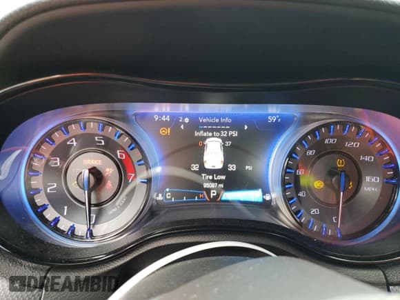 ✅ 2016 Chrysler 300 S • VIN: 2C3CCABT4GH216929 • Lot: 56016455. Listed on Copart with 95,087 mi. Free auction sales archive from the USA and detailed vehicle history report at DreamBid. Image 9.