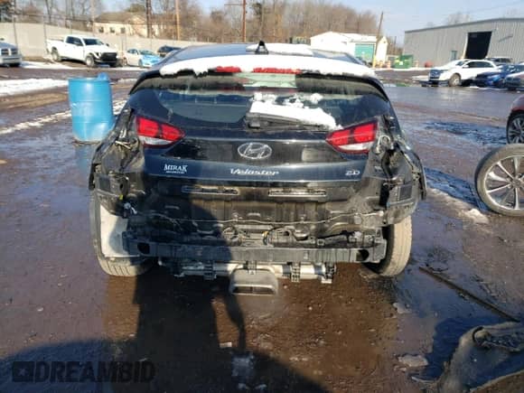 2019 Hyundai Veloster 2.0 z VIN KMHTG6AF5KU010688, wystawiony jako Copart lot #85773584 z przebiegiem 42 625 mil mil oraz Szkoda całkowita • Salvage title. Historia ofert i sprzedaży dostępna na DreamBid. Obrazek 6.