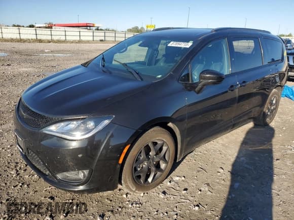 ✅ 2020 Chrysler Pacifica Touring L Plus • VIN: 2C4RC1EG7LR232812 • Лот: 87094715. Опубликован ранее на Copart с пробегом 93 628 миль. Бесплатный доступ к архиву аукционных продаж из США и подробный отчёт об истории автомобиля на DreamBid. Изображение 1.