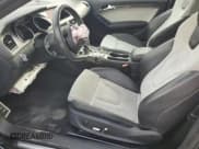 ✅ 2013 Audi S5 Premium Plus • VIN: WAUCGAFR3DA068214 • Lot: 69732035. Wystawiony na Copart z przebiegiem 132 734 mil. Bezpłatny archiwum sprzedaży aukcyjnych z USA i szczegółowy raport historii pojazdu na DreamBid. Zdjęcie 7.