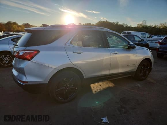 ✅ 2021 Chevrolet Equinox LT • VIN: 3GNAXUEV6ML360076 • Lot: 86800835. Listed on Copart with 42,388 mi. Free auction sales archive from the USA and detailed vehicle history report at DreamBid. Image 3.