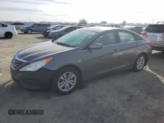 ✅ 2013 Hyundai Sonata GLS • VIN: 5NPEB4AC1DH584529 • Лот: 92196325. Опубликован ранее на Copart с пробегом 200 316 миль. Бесплатный доступ к архиву аукционных продаж из США и подробный отчёт об истории автомобиля на DreamBid. Изображение 1.