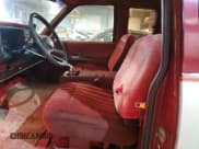 ✅ 1991 GMC Sierra 1500 • VIN: 2GTHC39K2M1538208 • Lot: 41664305. Wystawiony na Copart z przebiegiem 56 293 mil. Bezpłatny archiwum sprzedaży aukcyjnych z USA i szczegółowy raport historii pojazdu na DreamBid. Zdjęcie 7.