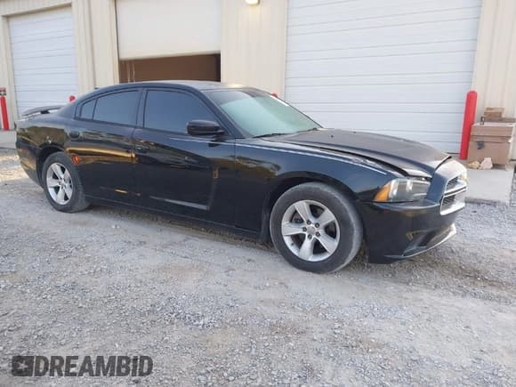 ✅ 2012 Dodge Charger SE • VIN: 2C3CDXBG7CH300367 • Lot: 42067391. Wystawiony na IAAI z przebiegiem 165 383 mil. Bezpłatny archiwum sprzedaży aukcyjnych z USA i szczegółowy raport historii pojazdu na DreamBid. Zdjęcie 1.