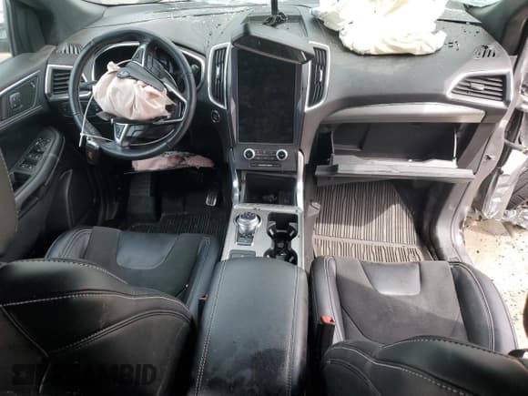 ✅ 2021 Ford Edge ST • VIN: 2FMPK4AP3MBA51620 • Lot: 53084815. Wystawiony na Copart z przebiegiem Nie podano. Bezpłatny archiwum sprzedaży aukcyjnych z USA i szczegółowy raport historii pojazdu na DreamBid. Zdjęcie 8.