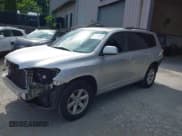 ✅ 2010 Toyota Highlander SE • VIN: 5TDJK3EHXAS037540 • Lot: 42740539. Wystawiony na IAAI z przebiegiem 126 251 mil. Bezpłatny archiwum sprzedaży aukcyjnych z USA i szczegółowy raport historii pojazdu na DreamBid. Zdjęcie 22.