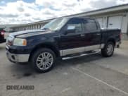 ✅ 2008 Lincoln Mark LT • VIN: 5LTPW18548FJ04788 • Lot: 55920085. Wystawiony na Copart z przebiegiem 233 068 mil. Bezpłatny archiwum sprzedaży aukcyjnych z USA i szczegółowy raport historii pojazdu na DreamBid. Zdjęcie 1.