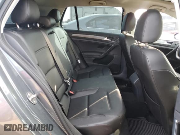 ✅ 2021 Volkswagen Golf TSI • VIN: 3VWG57AUXMM000162 • Lot: 75563804. Listed on Copart with 70,542 mi. Free auction sales archive from the USA and detailed vehicle history report at DreamBid. Image 10.