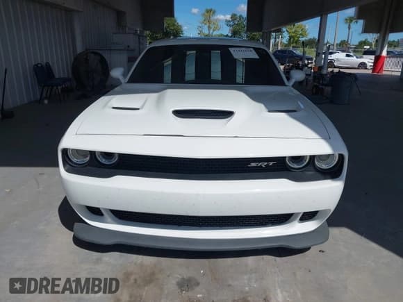 ✅ 2016 Dodge Challenger SRT Hellcat • VIN: 2C3CDZC99GH200224 • Lot: 43442618. Wystawiony na IAAI z przebiegiem 56 715 mil. Bezpłatny archiwum sprzedaży aukcyjnych z USA i szczegółowy raport historii pojazdu na DreamBid. Zdjęcie 13.