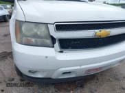 ✅ 2010 Chevrolet Suburban LS • VIN: 1GNUCHE09AR200640 • Lot: 42326053. Listed on IAAI with 218,327 mi. Free auction sales archive from the USA and detailed vehicle history report at DreamBid. Image 6.