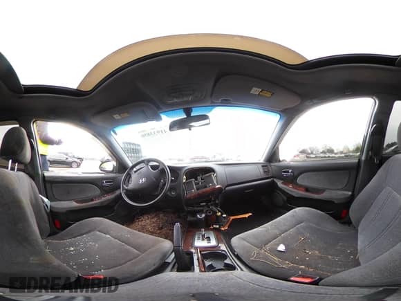 2004 Hyundai Sonata GLS с VIN KMHWF35HX4A068682, выставлен на аукционе IAAI как лот 41933856 с пробегом 127 508 миль миль и . История ставок и продаж доступна на DreamBid. Изображение 19.