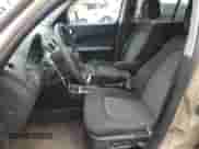 2007 Chevrolet HHR LT z VIN 3GNDA23D77S601554, wystawiony jako Copart lot #67081144 z przebiegiem 184 706 mil mil oraz Szkoda całkowita • Salvage title. Historia ofert i sprzedaży dostępna na DreamBid. Obrazek 7.