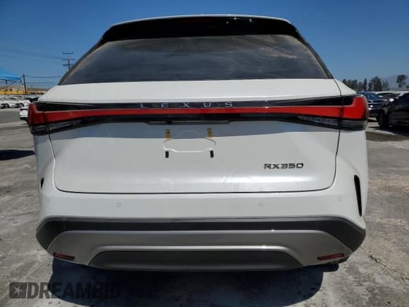 ✅ 2024 Lexus RX 350 • VIN: JTJCHMAAXR2013955 • Лот: 67059515. Опубликован ранее на Copart с пробегом 8 871 миль. Бесплатный доступ к архиву аукционных продаж из США и подробный отчёт об истории автомобиля на DreamBid. Изображение 6.