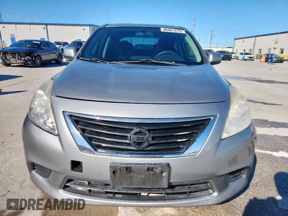 ✅ 2013 Nissan Versa SV • VIN: 3N1CN7AP2DL869567 • Лот: 90461275. Опубликован ранее на Copart с пробегом 99 780 миль. Бесплатный доступ к архиву аукционных продаж из США и подробный отчёт об истории автомобиля на DreamBid. Изображение 5.