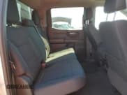 ✅ 2022 Chevrolet Silverado 1500 Custom • VIN: 3GCPDBEK7NG524015 • Lot: 61670805. Wystawiony na Copart z przebiegiem 24 733 mil. Bezpłatny archiwum sprzedaży aukcyjnych z USA i szczegółowy raport historii pojazdu na DreamBid. Zdjęcie 10.