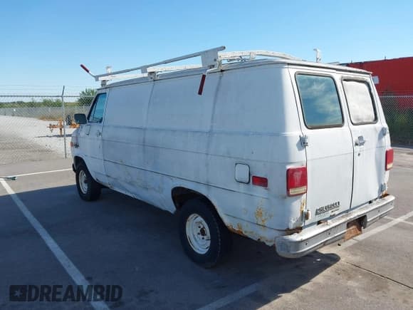 ✅ 1990 Chevrolet Chevy Van • VIN: 2GCEG25H3L4149943 • Лот: 43064059. Опубликован ранее на IAAI с пробегом 229 463 миль. Бесплатный доступ к архиву аукционных продаж из США и подробный отчёт об истории автомобиля на DreamBid. Изображение 3.