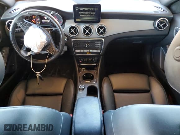 ✅ 2018 Mercedes-Benz GLA 250 • VIN: WDCTG4GB5JJ409530 • Lot: 81442255. Wystawiony na Copart z przebiegiem 78 548 mil. Bezpłatny archiwum sprzedaży aukcyjnych z USA i szczegółowy raport historii pojazdu na DreamBid. Zdjęcie 8.