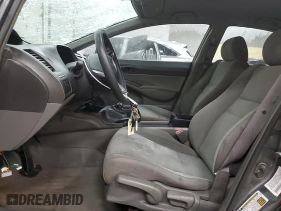 ✅ 2011 Honda Civic DX-VP • VIN: 2HGFA1E38BH511925 • Лот: 43223355. Опубликован ранее на Copart с пробегом 104 023 миль. Бесплатный доступ к архиву аукционных продаж из США и подробный отчёт об истории автомобиля на DreamBid. Изображение 7.