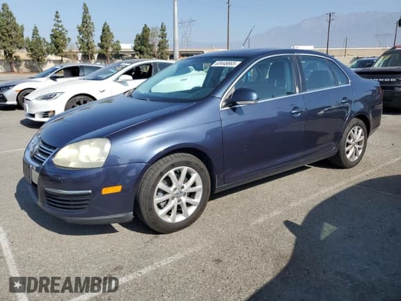 ✅ 2010 Volkswagen Jetta SE • VIN: 3VWRX7AJ4AM029774 • Lot: 63446665. Wystawiony na Copart z przebiegiem 143 901 mil. Bezpłatny archiwum sprzedaży aukcyjnych z USA i szczegółowy raport historii pojazdu na DreamBid. Zdjęcie 1.