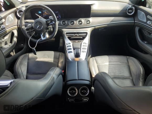 ✅ 2022 Mercedes-Benz AMG GT 43 • VIN: W1K7X5KB5NA050230 • Lot: 61446285. Listed on Copart with 27,219 mi. Free auction sales archive from the USA and detailed vehicle history report at DreamBid. Image 8.