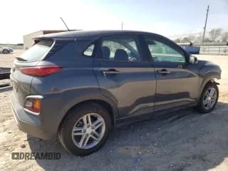 ✅ 2020 Hyundai Kona SE • VIN: KM8K12AAXLU419183 • Лот: 45756804. Опубликован ранее на Copart с пробегом 92 222 миль. Бесплатный доступ к архиву аукционных продаж из США и подробный отчёт об истории автомобиля на DreamBid. Изображение 3.