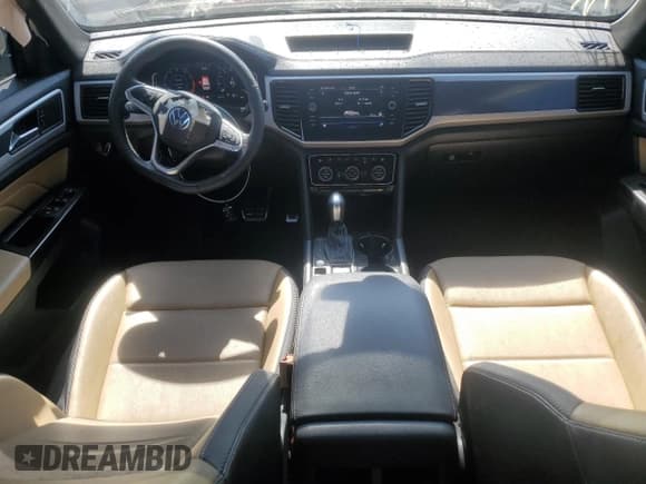 ✅ 2021 Volkswagen Atlas SEL R-Line • VIN: 1V2CE2CA2MC214313 • Лот: 46694895. Опубликован ранее на Copart с пробегом 35 547 миль. Бесплатный доступ к архиву аукционных продаж из США и подробный отчёт об истории автомобиля на DreamBid. Изображение 8.