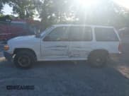 ✅ 1996 Ford Explorer XL • VIN: 1FMDU32X1TUC01318 • Lot: 42734405. Wystawiony na IAAI z przebiegiem 130 055 mil. Bezpłatny archiwum sprzedaży aukcyjnych z USA i szczegółowy raport historii pojazdu na DreamBid. Zdjęcie 14.