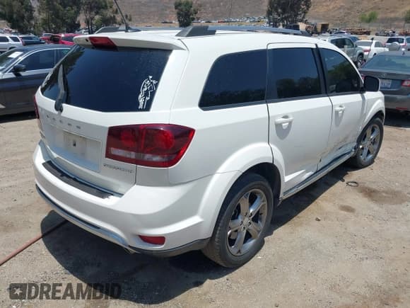 ✅ 2017 Dodge Journey Crossroad Plus • VIN: 3C4PDDGG5HT618426 • Lot: 42550737. Listed on IAAI with 105,708 mi. Free auction sales archive from the USA and detailed vehicle history report at DreamBid. Image 4.