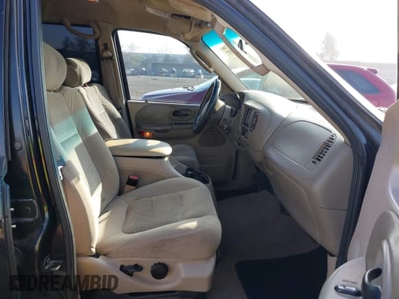 ✅ 2002 Ford F-150 XLT • VIN: 1FTRW07642KD38282 • Lot: 43599357. Listed on IAAI with 184,938 mi. Free auction sales archive from the USA and detailed vehicle history report at DreamBid. Image 5.