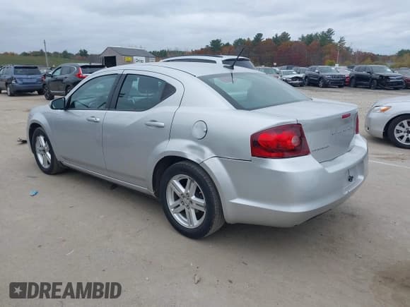 ✅ 2012 Dodge Avenger SXT • VIN: 1C3CDZCB5CN190506 • Lot: 43538277. Listed on IAAI with 199,261 mi. Free auction sales archive from the USA and detailed vehicle history report at DreamBid. Image 3.