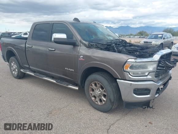 ✅ 2020 Ram 2500 • VIN: 3C6UR4FL0LG221993 • Lot: 43697882. Wystawiony na IAAI z przebiegiem Nie podano. Bezpłatny archiwum sprzedaży aukcyjnych z USA i szczegółowy raport historii pojazdu na DreamBid. Zdjęcie 1.
