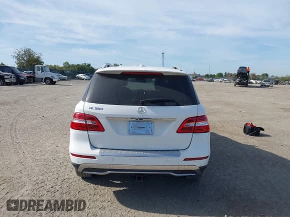 ✅ 2015 Mercedes-Benz M 350 • VIN: 4JGDA5JBXFA524203 • Lot: 43373912. Listed on IAAI with 82,957 mi. Free auction sales archive from the USA and detailed vehicle history report at DreamBid. Image 16.