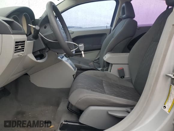 ✅ 2007 Dodge Caliber SXT • VIN: 1B3HB48B77D374393 • Лот: 86614684. Опубликован ранее на Copart с пробегом 95 915 миль. Бесплатный доступ к архиву аукционных продаж из США и подробный отчёт об истории автомобиля на DreamBid. Изображение 7.