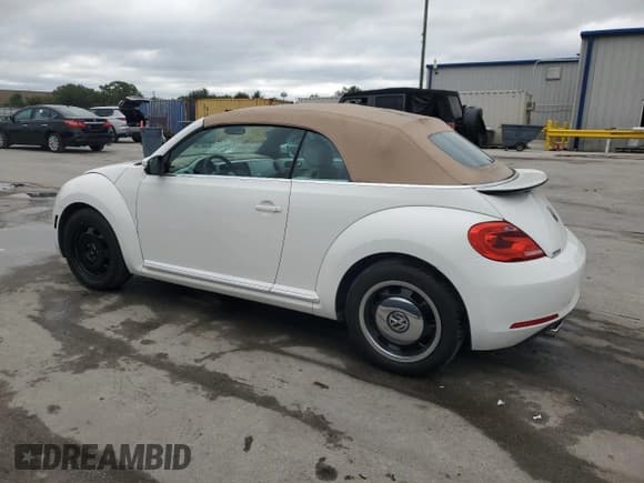 ✅ 2013 Volkswagen Beetle 2.5L • VIN: 3VW5P7AT2DM809034 • Лот: 84021325. Опубликован ранее на Copart с пробегом 46 663 миль. Бесплатный доступ к архиву аукционных продаж из США и подробный отчёт об истории автомобиля на DreamBid. Изображение 2.