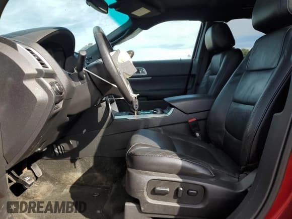 ✅ 2014 Ford Explorer XLT • VIN: 1FM5K8D80EGA06809 • Lot: 85146155. Wystawiony na Copart z przebiegiem 195 010 mil. Bezpłatny archiwum sprzedaży aukcyjnych z USA i szczegółowy raport historii pojazdu na DreamBid. Zdjęcie 7.