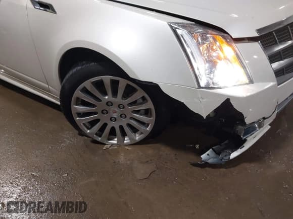 ✅ 2011 Cadillac CTS Premium • VIN: 1G6DS5ED5B0119012 • Lot: 41488630. Wystawiony na IAAI z przebiegiem 122 184 mil. Bezpłatny archiwum sprzedaży aukcyjnych z USA i szczegółowy raport historii pojazdu na DreamBid. Zdjęcie 6.