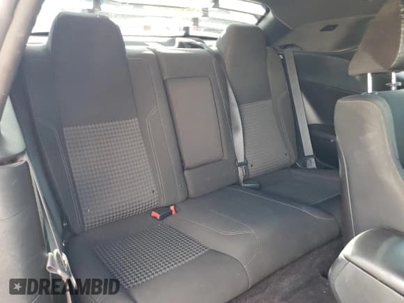 ✅ 2018 Dodge Challenger T/A • VIN: 2C3CDZBT2JH199454 • Lot: 72169824. Wystawiony na Copart z przebiegiem 70 500 mil. Bezpłatny archiwum sprzedaży aukcyjnych z USA i szczegółowy raport historii pojazdu na DreamBid. Zdjęcie 10.