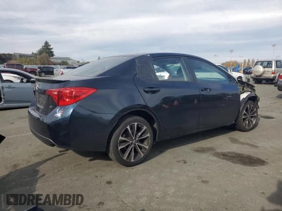 ✅ 2018 Toyota Corolla L • VIN: 2T1BURHE7JC088053 • Lot: 92264065. Listed on Copart with 61,787 mi. Free auction sales archive from the USA and detailed vehicle history report at DreamBid. Image 3.