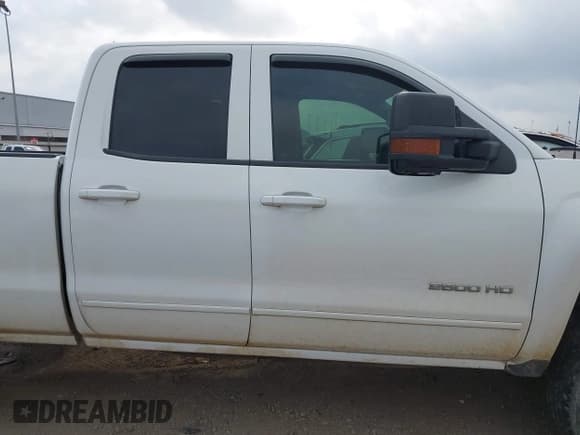 ✅ 2015 Chevrolet Silverado 2500HD LT • VIN: 1GC2KVEG8FZ544983 • Lot: 42264875. Wystawiony na IAAI z przebiegiem 186 478 mil. Bezpłatny archiwum sprzedaży aukcyjnych z USA i szczegółowy raport historii pojazdu na DreamBid. Zdjęcie 14.
