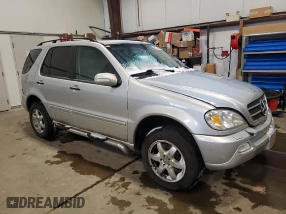 ✅ 2002 Mercedes-Benz M 320/430/500 • VIN: 4JGAB75E82A337813 • Lot: 42741485. Wystawiony na Copart z przebiegiem Nie podano. Bezpłatny archiwum sprzedaży aukcyjnych z USA i szczegółowy raport historii pojazdu na DreamBid. Zdjęcie 4.