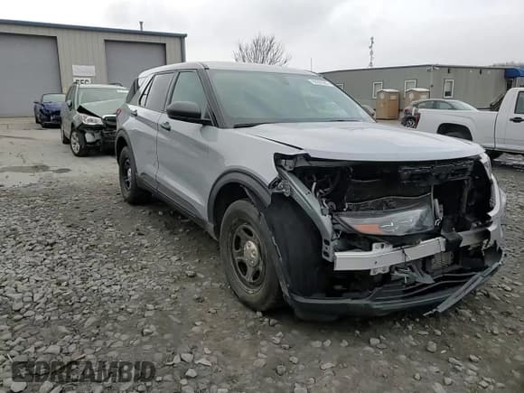 ✅ 2020 Ford Police Interceptor Utility • VIN: 1FM5K8AB1LGD02192 • Lot: 92285365. Wystawiony na Copart z przebiegiem Nie podano. Bezpłatny archiwum sprzedaży aukcyjnych z USA i szczegółowy raport historii pojazdu na DreamBid. Zdjęcie 15.