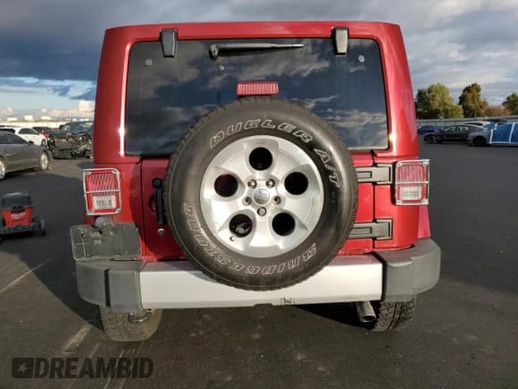 ✅ 2013 Jeep Wrangler Sahara • VIN: 1C4GJWBG4DL583976 • Lot: 93948215. Wystawiony na Copart z przebiegiem 170 911 mil. Bezpłatny archiwum sprzedaży aukcyjnych z USA i szczegółowy raport historii pojazdu na DreamBid. Zdjęcie 6.