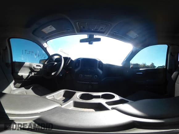 ✅ 2019 Chevrolet Silverado 1500 Custom Trail Boss • VIN: 1GCRYCEF9KZ301587 • Lot: 43449291. Wystawiony na IAAI z przebiegiem 56 383 mil. Bezpłatny archiwum sprzedaży aukcyjnych z USA i szczegółowy raport historii pojazdu na DreamBid. Zdjęcie 21.