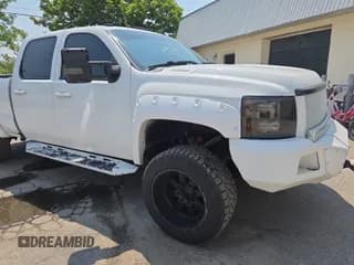 ✅ 2011 Chevrolet Silverado 2500HD LT • VIN: 1GC1KXCG6BF222090 • Lot: 42415109. Listed on IAAI with 170,910 mi. Free auction sales archive from the USA and detailed vehicle history report at DreamBid. Image 1.