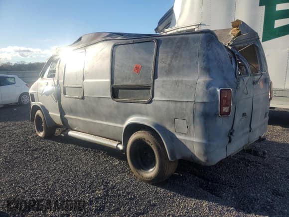 ✅ 1984 Dodge RAM • VIN: 2B6HB23T6EK224219 • Lot: 90029175. Wystawiony na Copart z przebiegiem 96 821 mil. Bezpłatny archiwum sprzedaży aukcyjnych z USA i szczegółowy raport historii pojazdu na DreamBid. Zdjęcie 2.